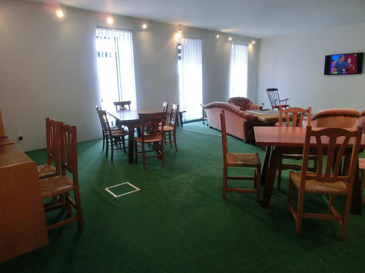 Domane Neu Gaarz Hostel Eksteriør bilde