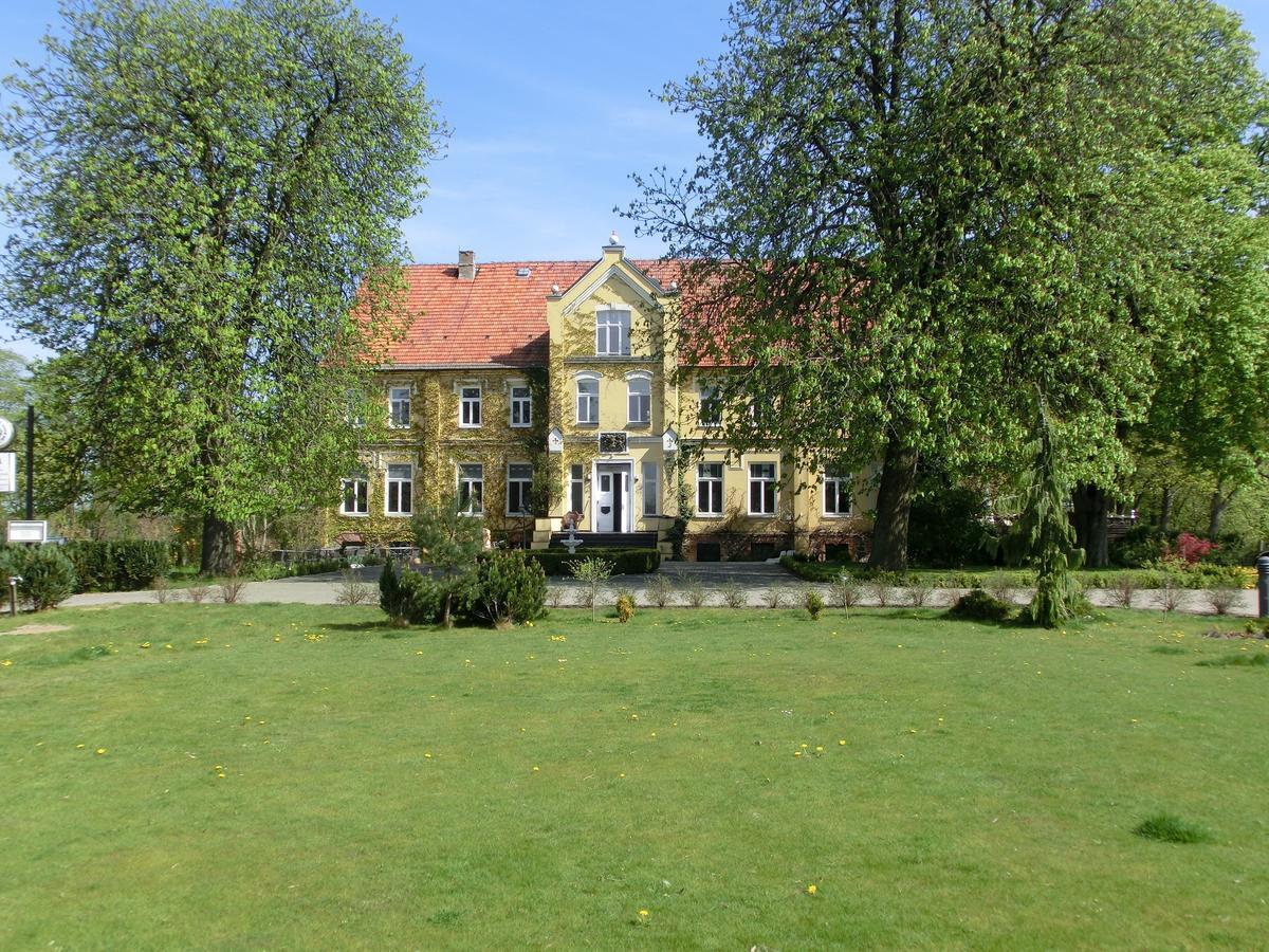 Domane Neu Gaarz Hostel Eksteriør bilde